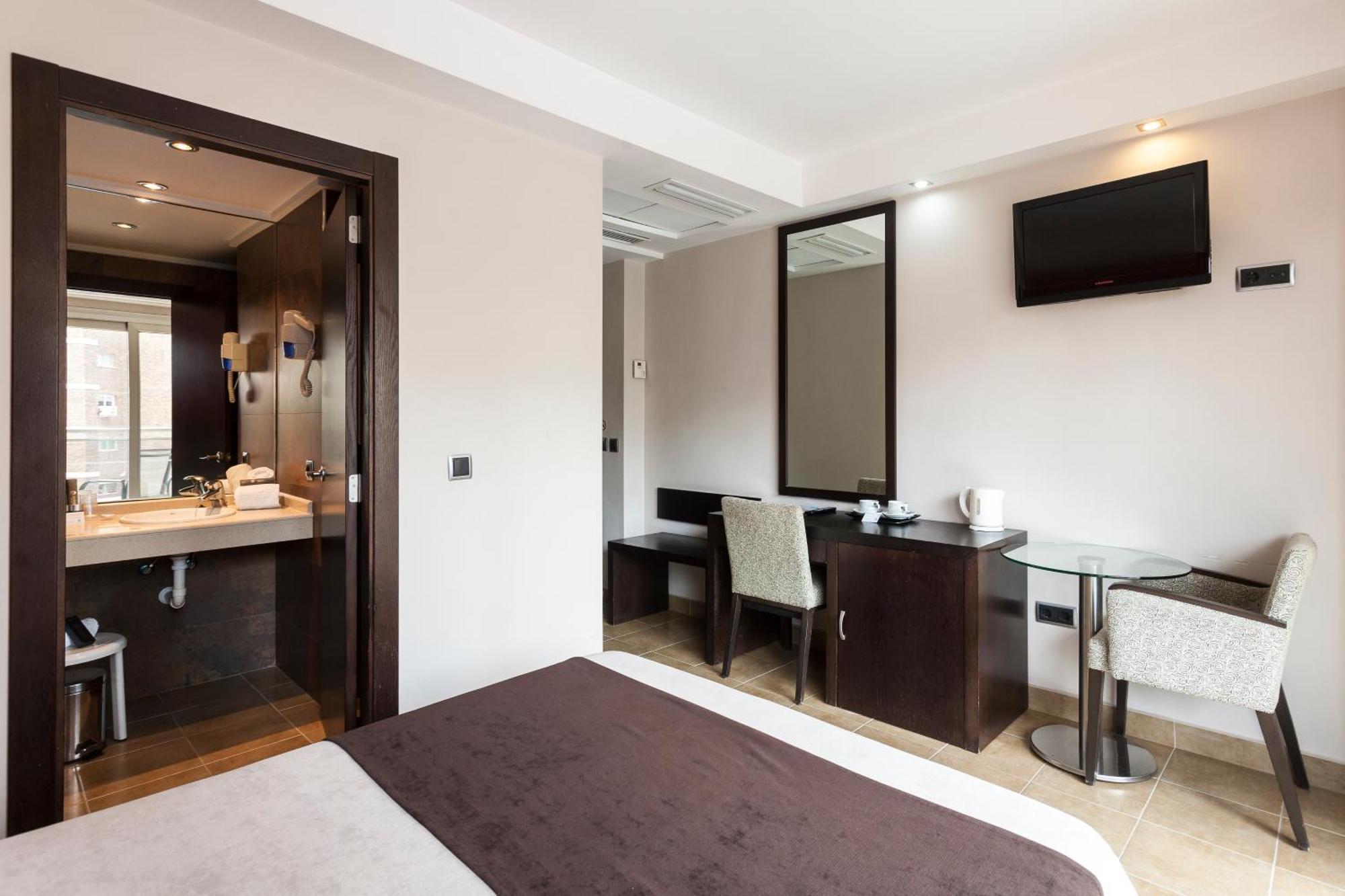 Deluxe Single Room